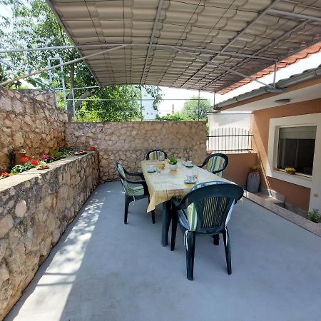 Holiday Home Oliva Bilice Bagian luar foto