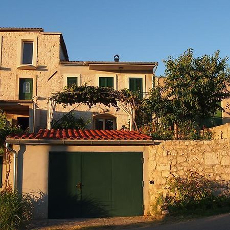 Holiday Home Oliva Bilice Bagian luar foto