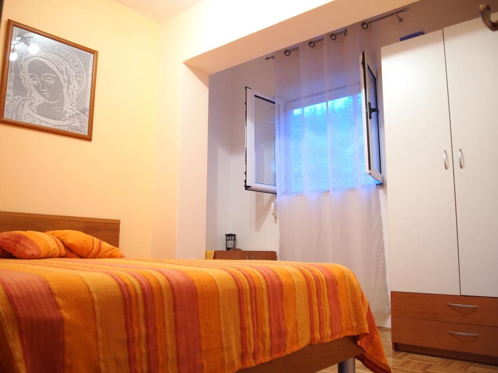 Holiday Home Oliva Bilice Bagian luar foto