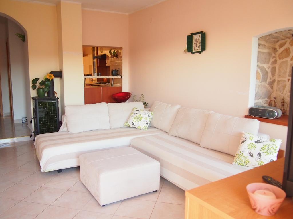 Holiday Home Oliva Bilice Bagian luar foto